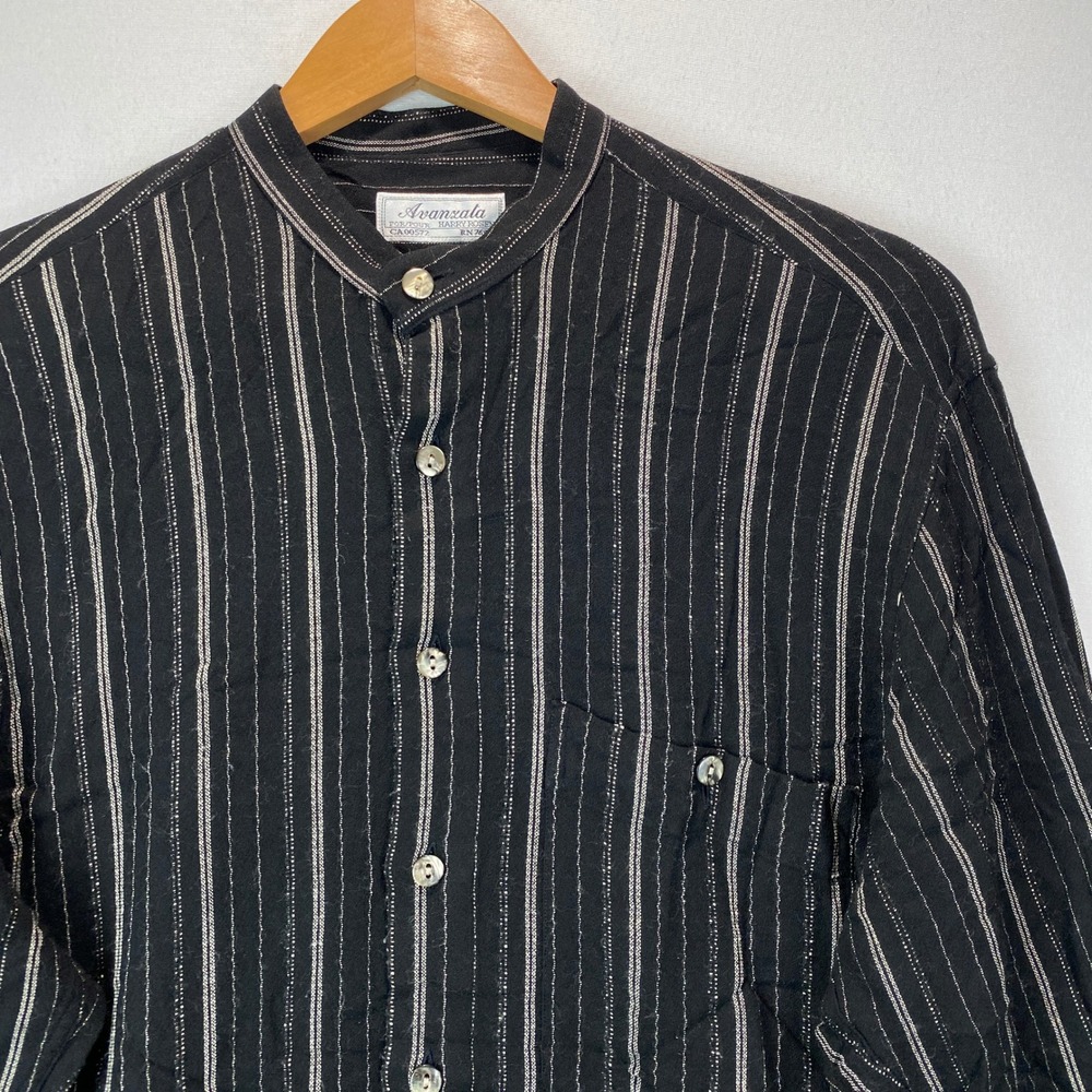 VTG Avanzala Harry Rosen Mandarin Collar Shirt Mens S Black Viscose Striped L/S